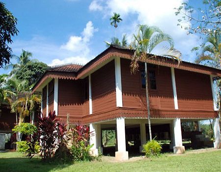 Green Village Pasir Salak Eco River Resort Kampung Gajah  Экстерьер фото