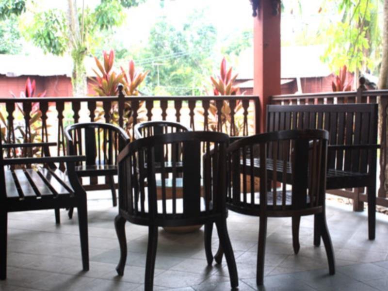 Green Village Pasir Salak Eco River Resort Kampung Gajah  Экстерьер фото