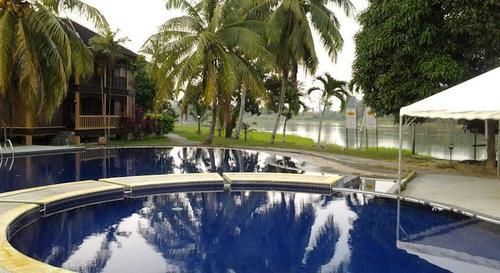 Green Village Pasir Salak Eco River Resort Kampung Gajah  Экстерьер фото
