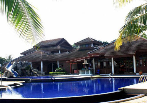Green Village Pasir Salak Eco River Resort Kampung Gajah  Экстерьер фото